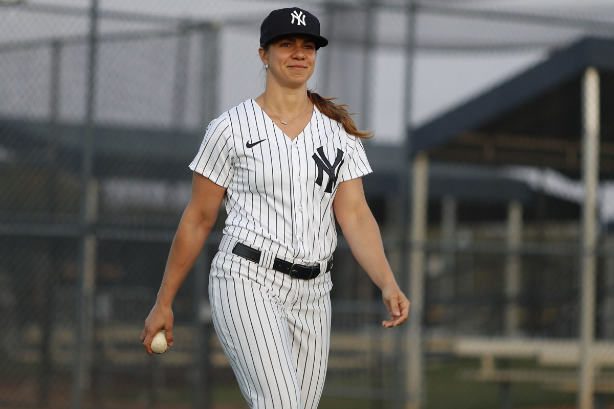 Yankees' Rachel Balkovec struck in face by batted ball, spring