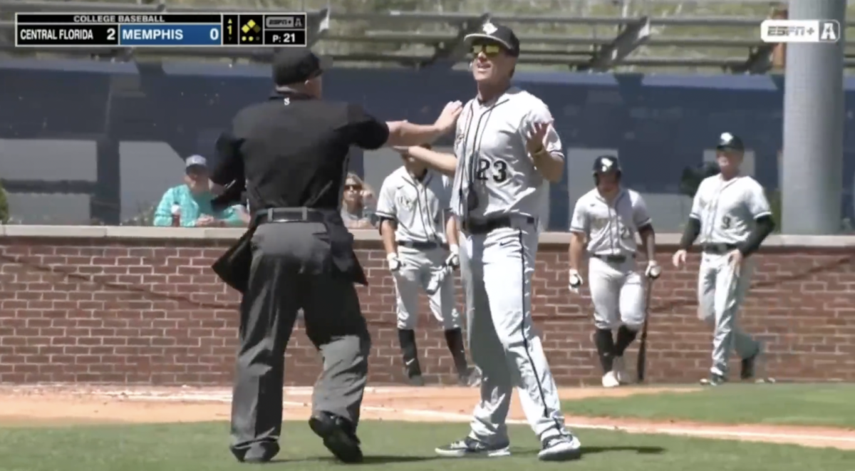 Video Wild Scene In College Baseball Game On Sunday The Spun