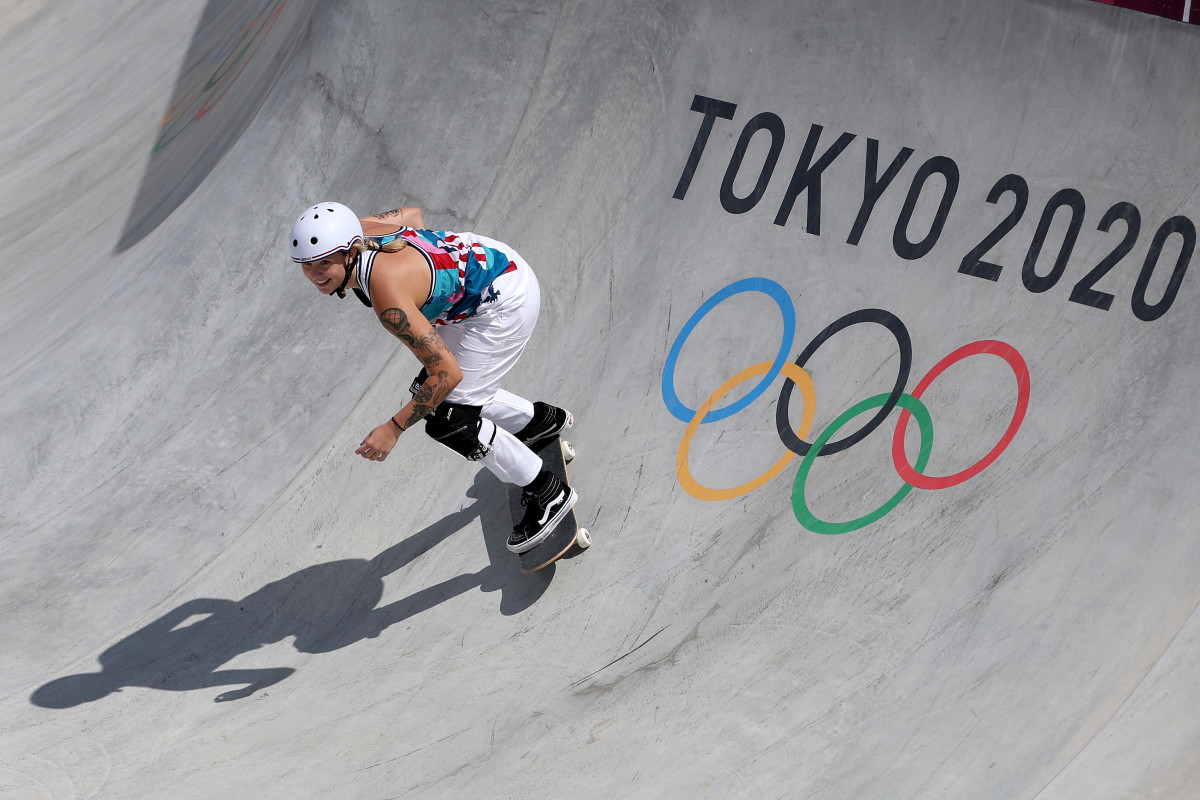 Jordyn Barratt competes in the skateboarding portion of the Tokyo Olympics.