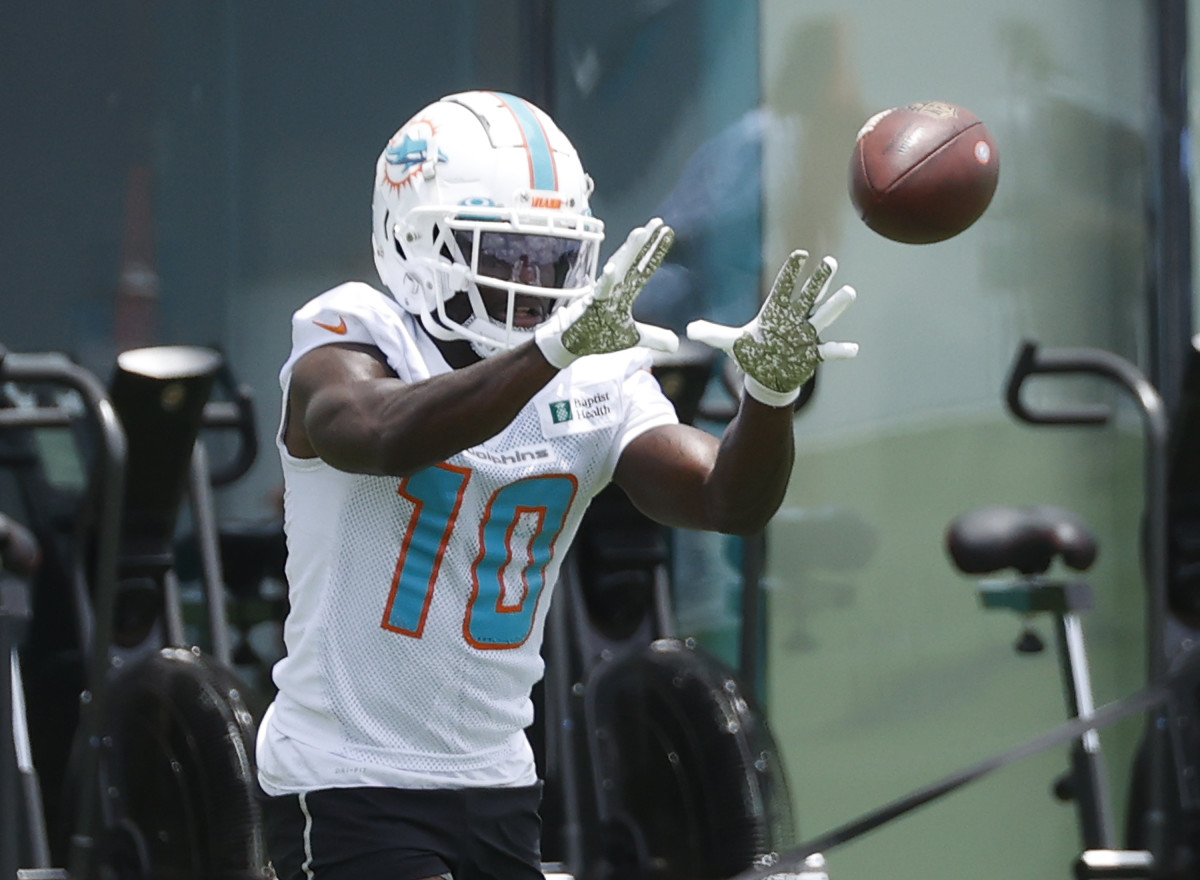 Tyreek Hill working out at OTAs for the Miami Dolphins.