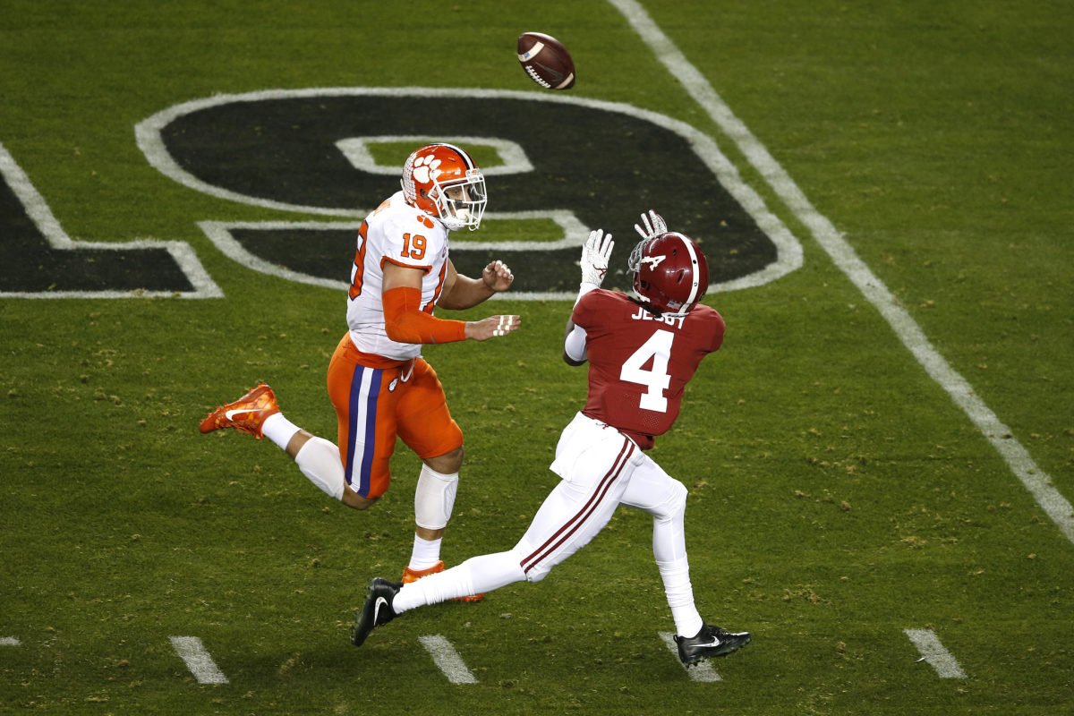 Jerry Jeudy catches a pass during the national championship game.
