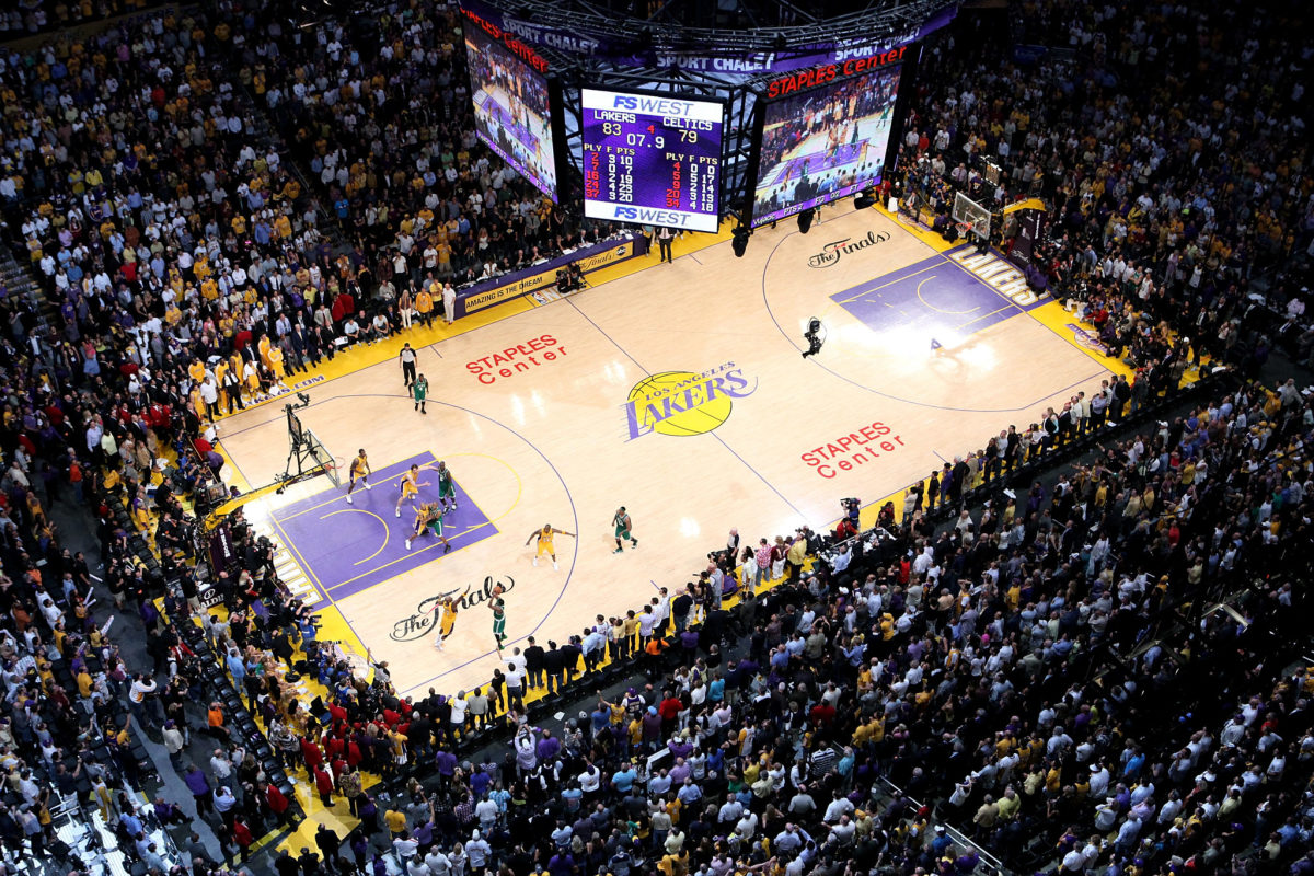 A general view of the Los Angeles Lakers arena, featuring star Kobe Bryant playing.
