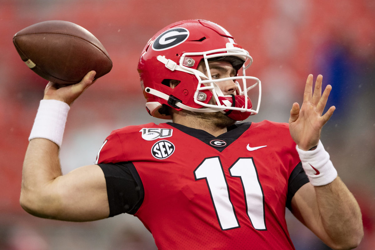 Jake Fromm throws the ball against Kentucky.