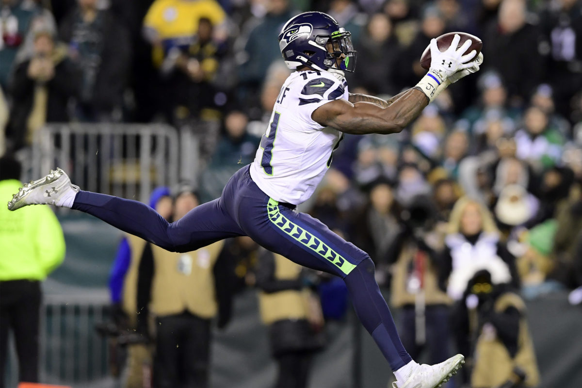 Seahawks wide receiver D.K. Metcalf catches a pass against the Eagles.