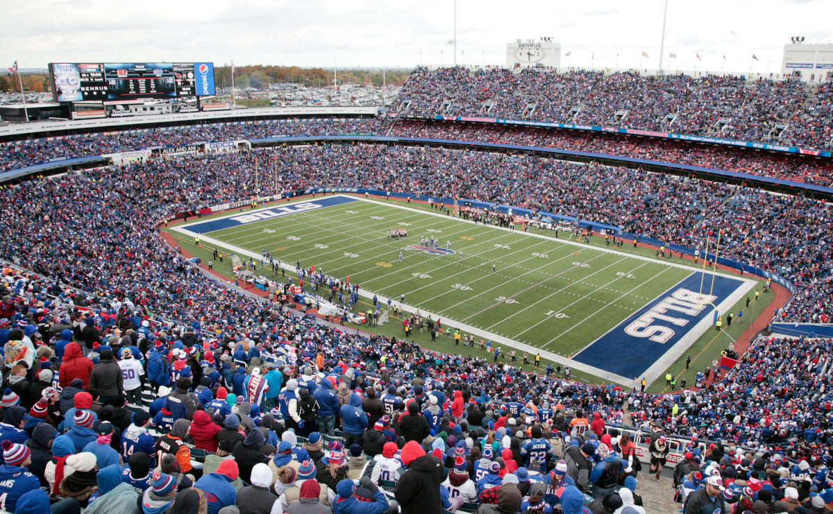NFL World Reacts To Packers Bills Game Ejection The Spun