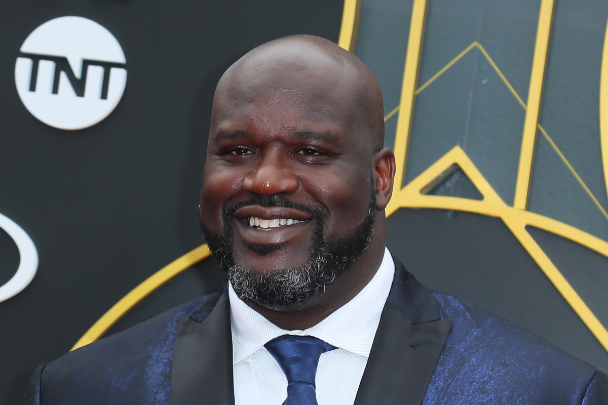 Shaquille O'Neal walks the red carpet.