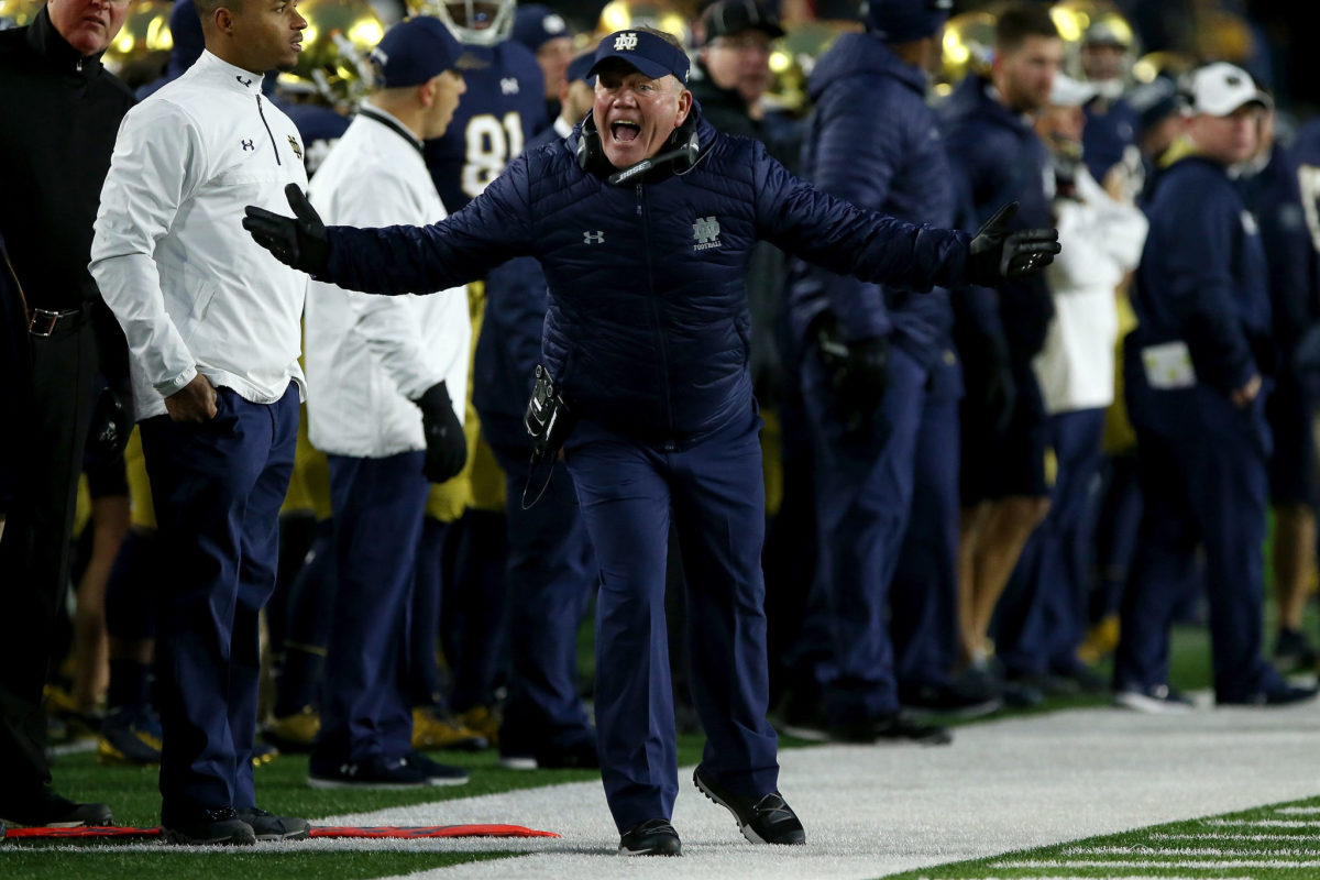 Brian Kelly yelling on the Notre Dame sideline.