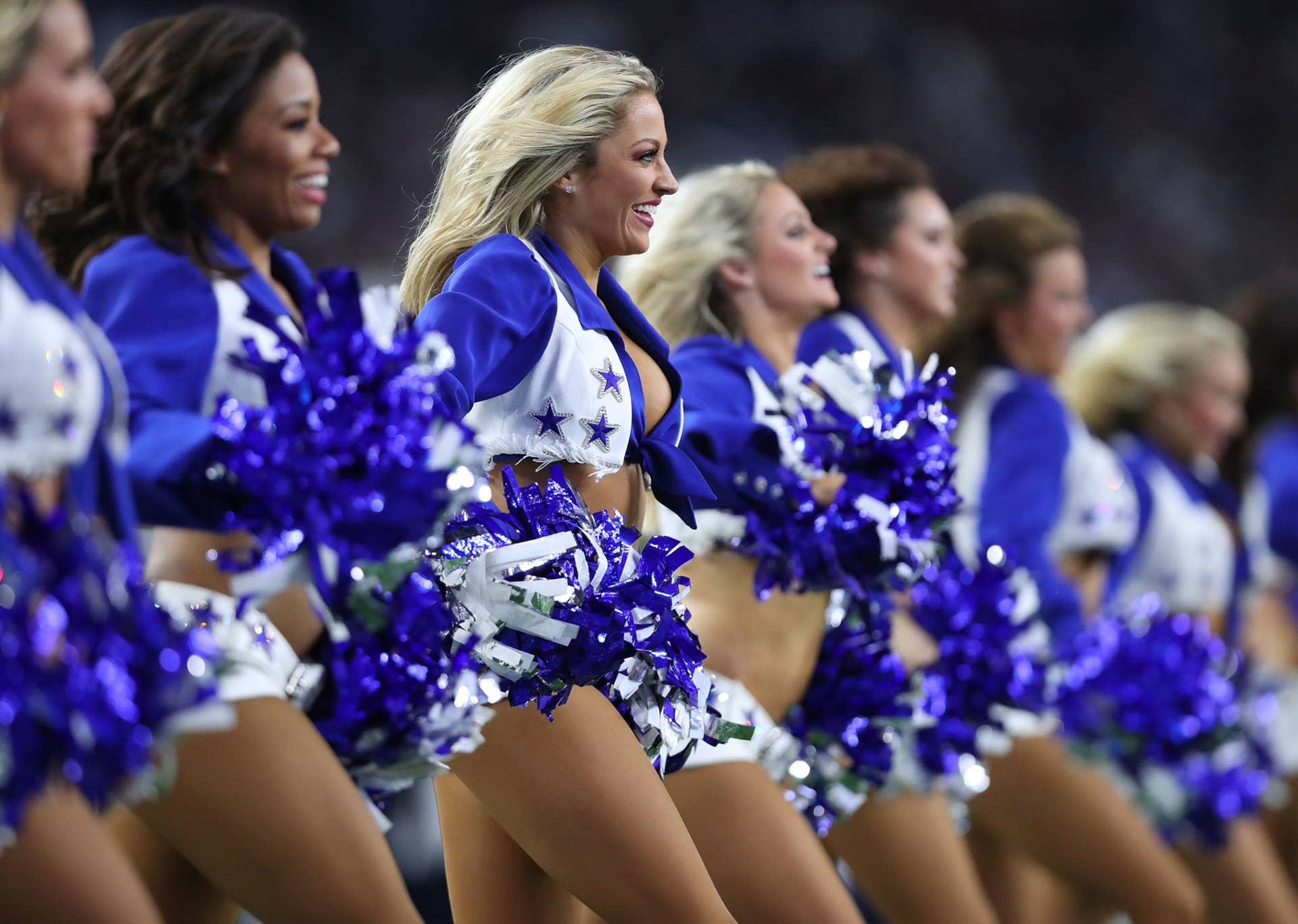Look Dallas Cowboys Cheerleaders Release Swimsuit Calendar Photos 