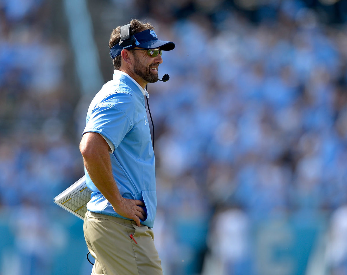 Larry Fedora watches on during game against Cal.