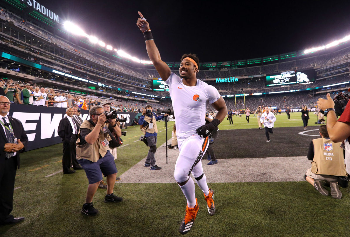 Browns star Myles Garrett dunks with Cleveland Cavaliers ahead of