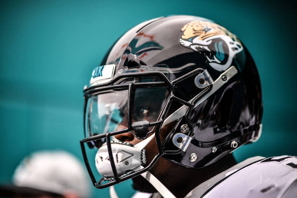 Telvin Smith wearing his Jackonsville Jaguars helmet.