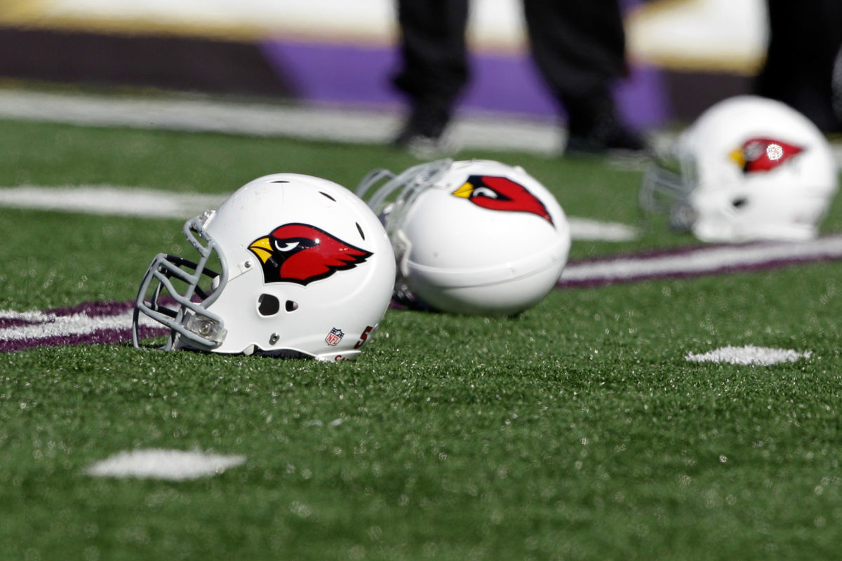 NFL World Reacts To Arizona Cardinals Uniforms Tonight - The Spun