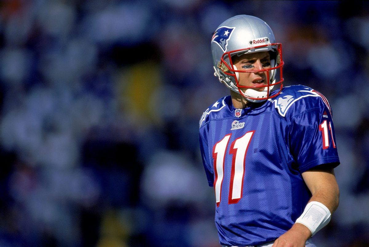 A solo shot of Drew Bledsoe during a Patriots game.