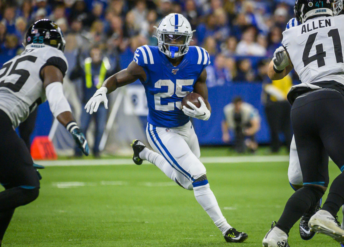 Marlon Mack runs the ball against the Jaguars in Indianapolis.