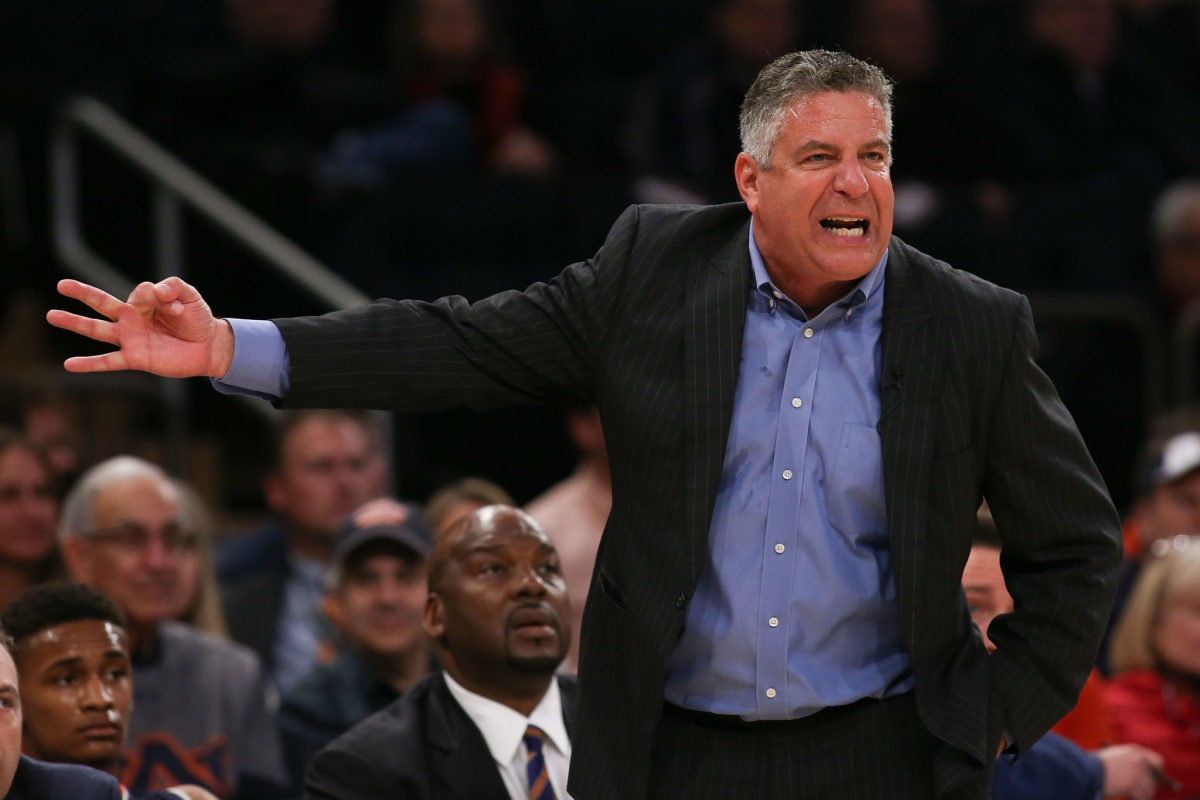 Bruce Pearl calls out a play for Auburn.