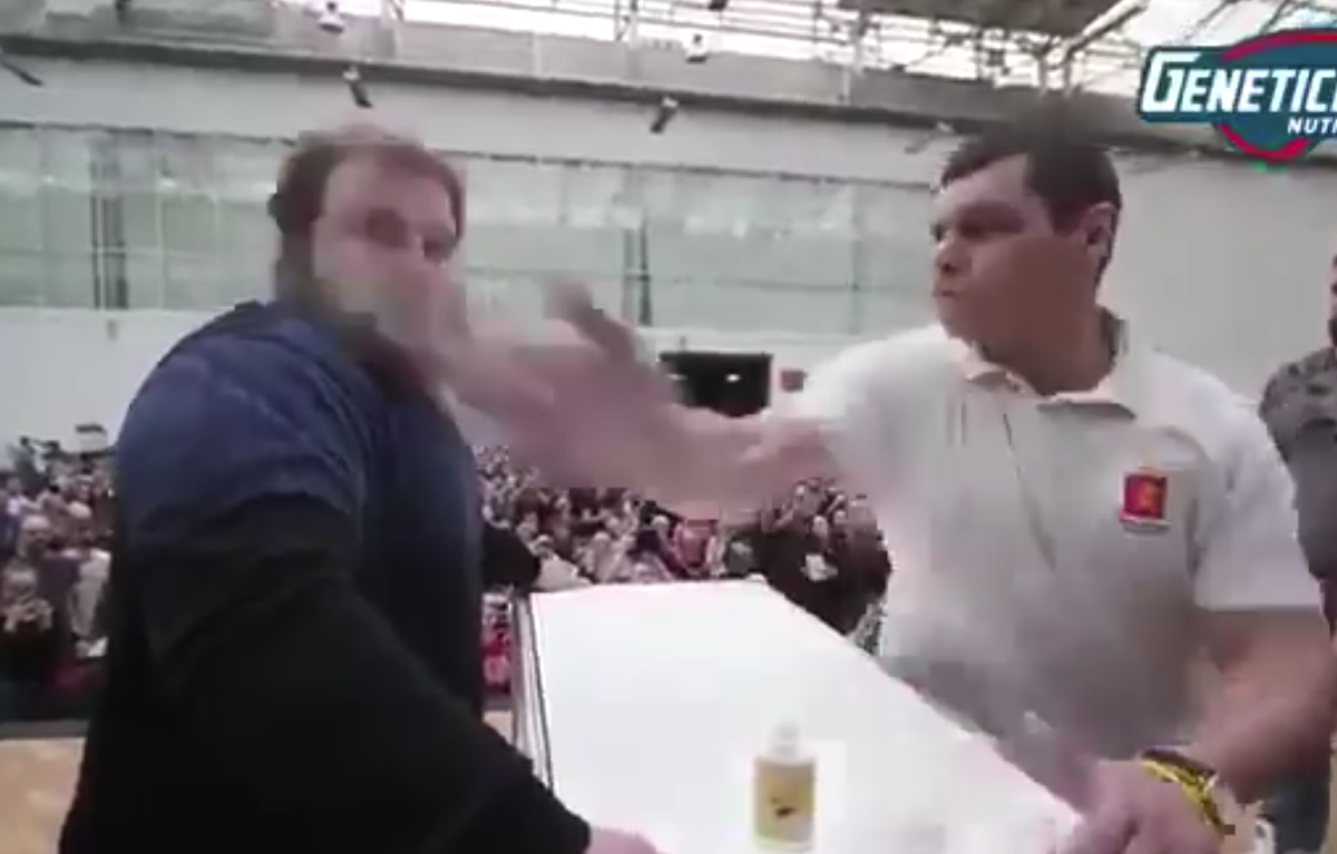 Russian slap each other in a contest.
