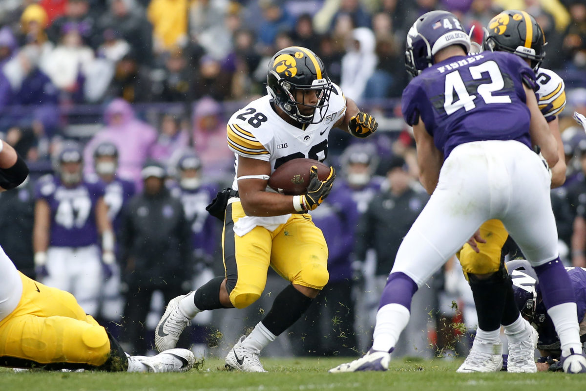 Iowa Vs. Northwestern Has The Lowest Over/Under In History - The Spun