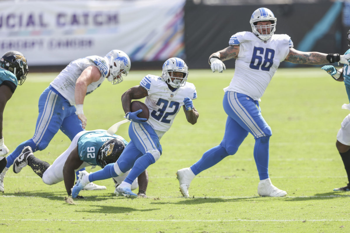 Detroit Lions place running back Craig Reynolds on IR