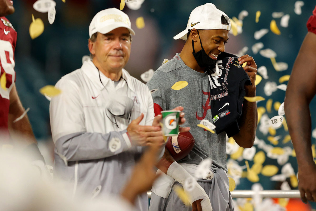 DeVonta Smith Gave A Brief Update On Hand Injury - The Spun