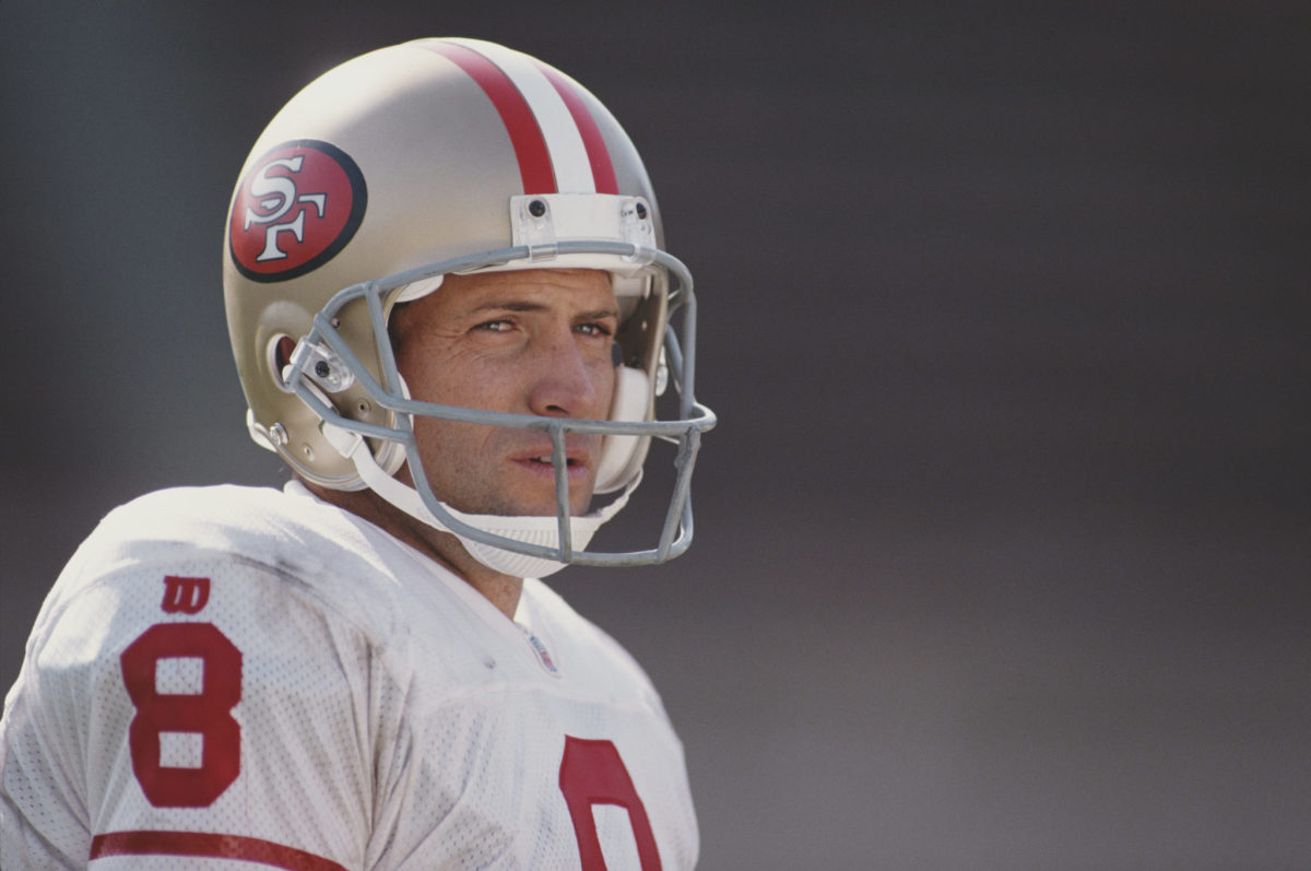 A closeup of Steve Young on the field during a 49ers game.