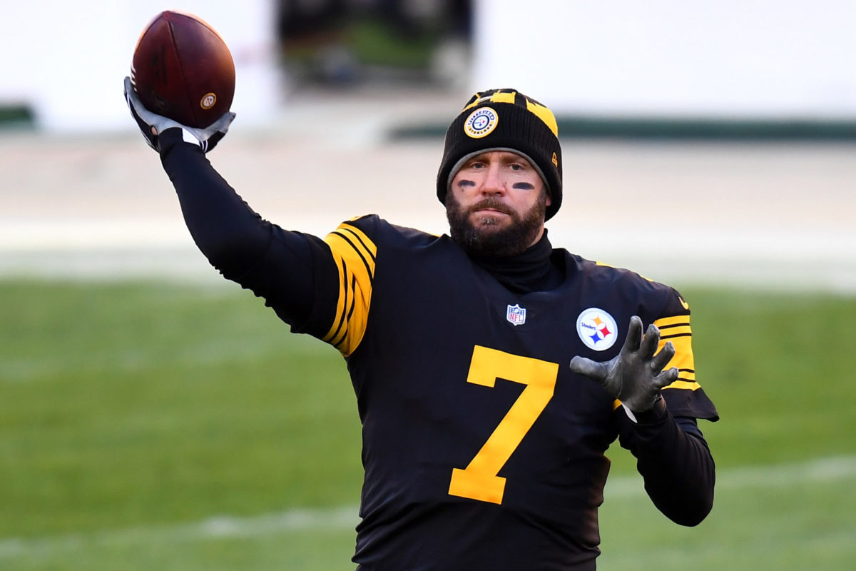 Ben Roethlisberger throws the football for the Steelers.