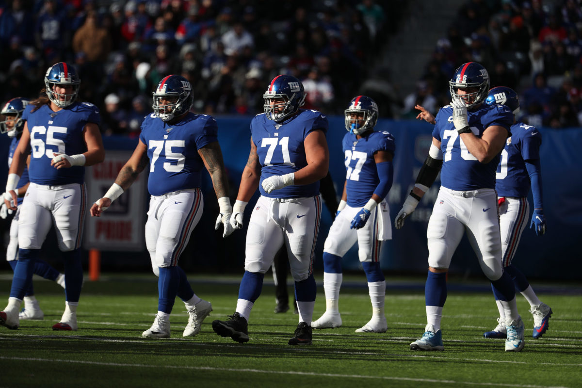 Nate Solder and the New York Giants offensive line during an NFL game.