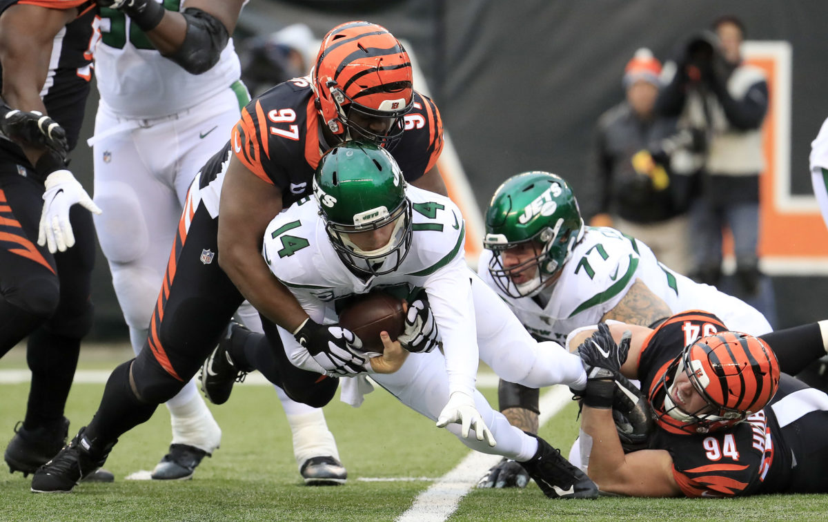 Geno Atkins of Cincinnati Bengals out for season with torn ACL - ESPN