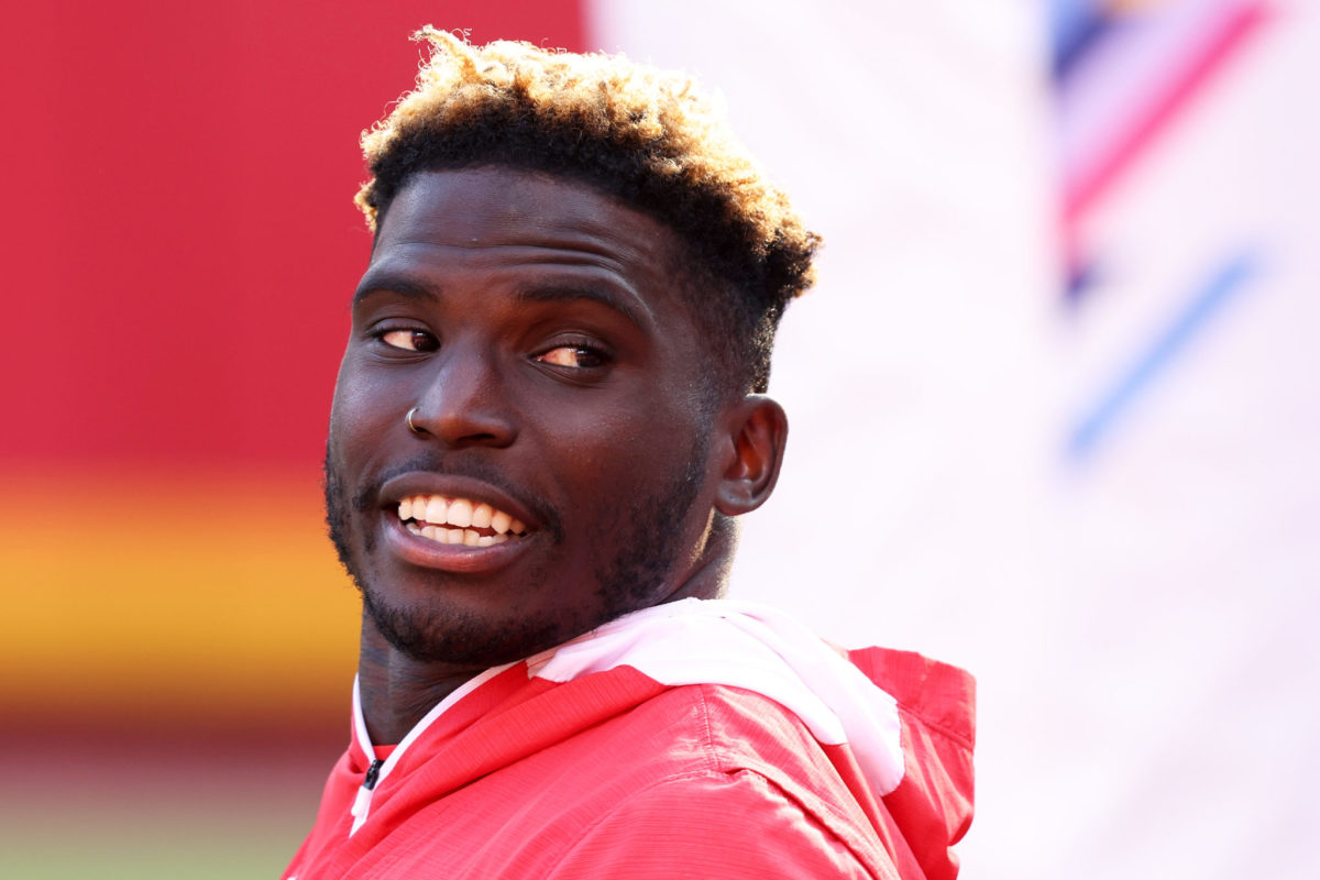 Chiefs wide receiver Tyreek Hill on the sideline.