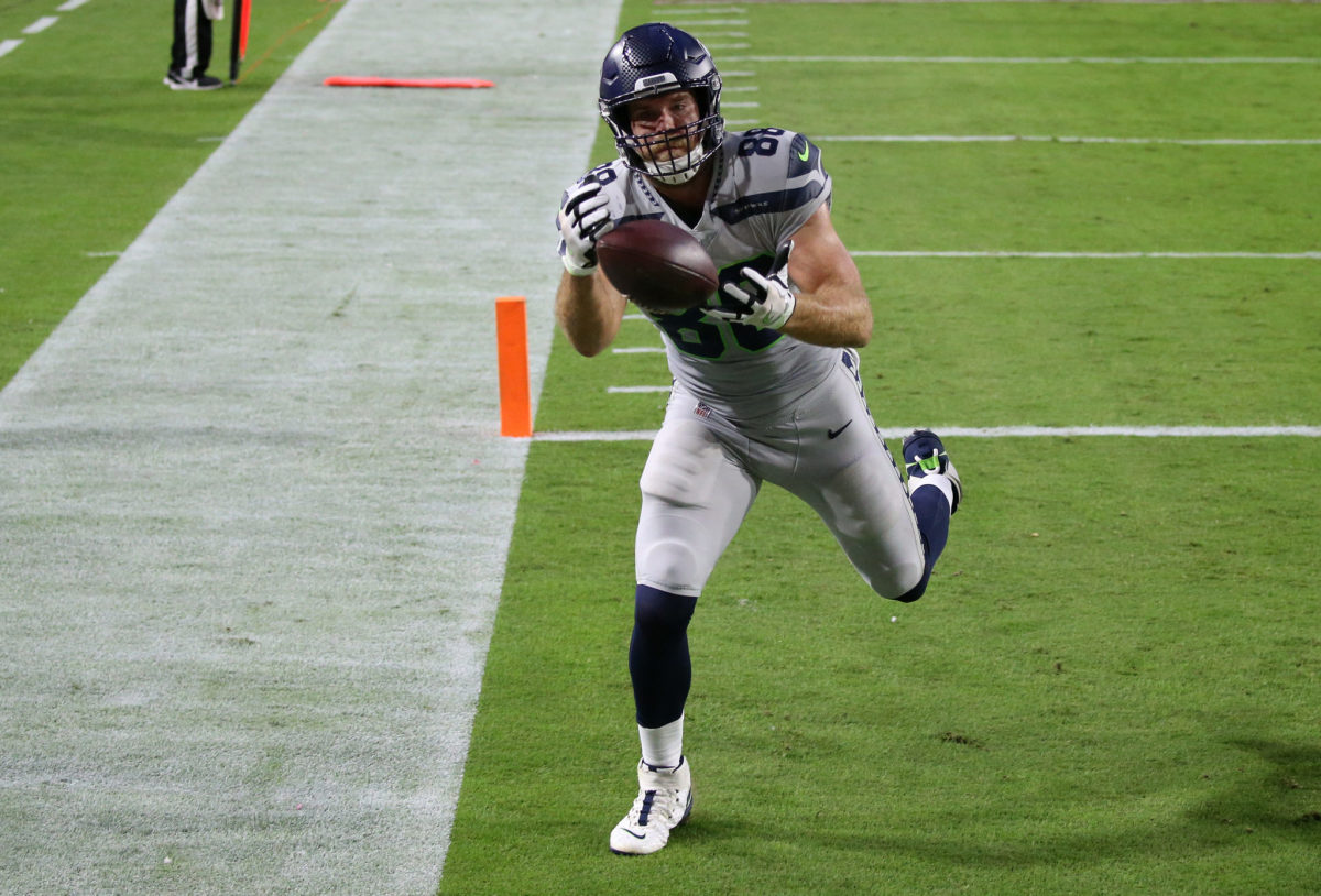 Espn S Adam Schefter Offers Injury Update For Seahawks Te Greg Olsen