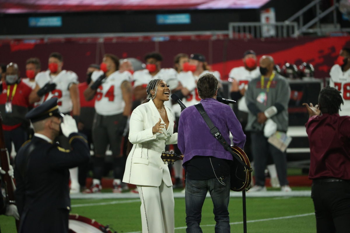 Video The National Anthem At The Super Bowl Is Going Viral The Spun