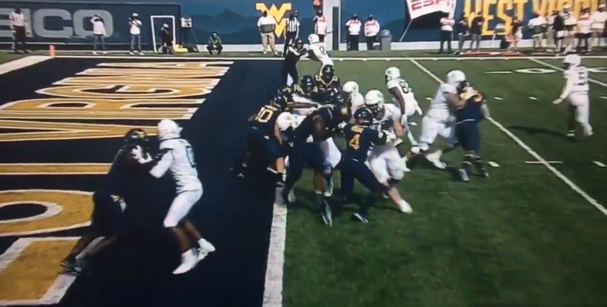 Controversial call on goal line play between Baylor and West Virginia.