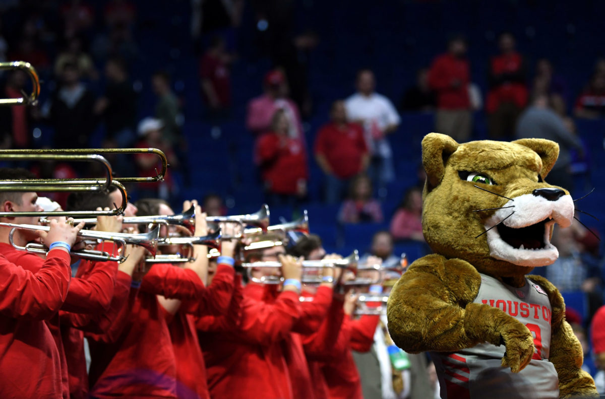 Houston Cougars defeat Northern Colorado 83-36 in the first game