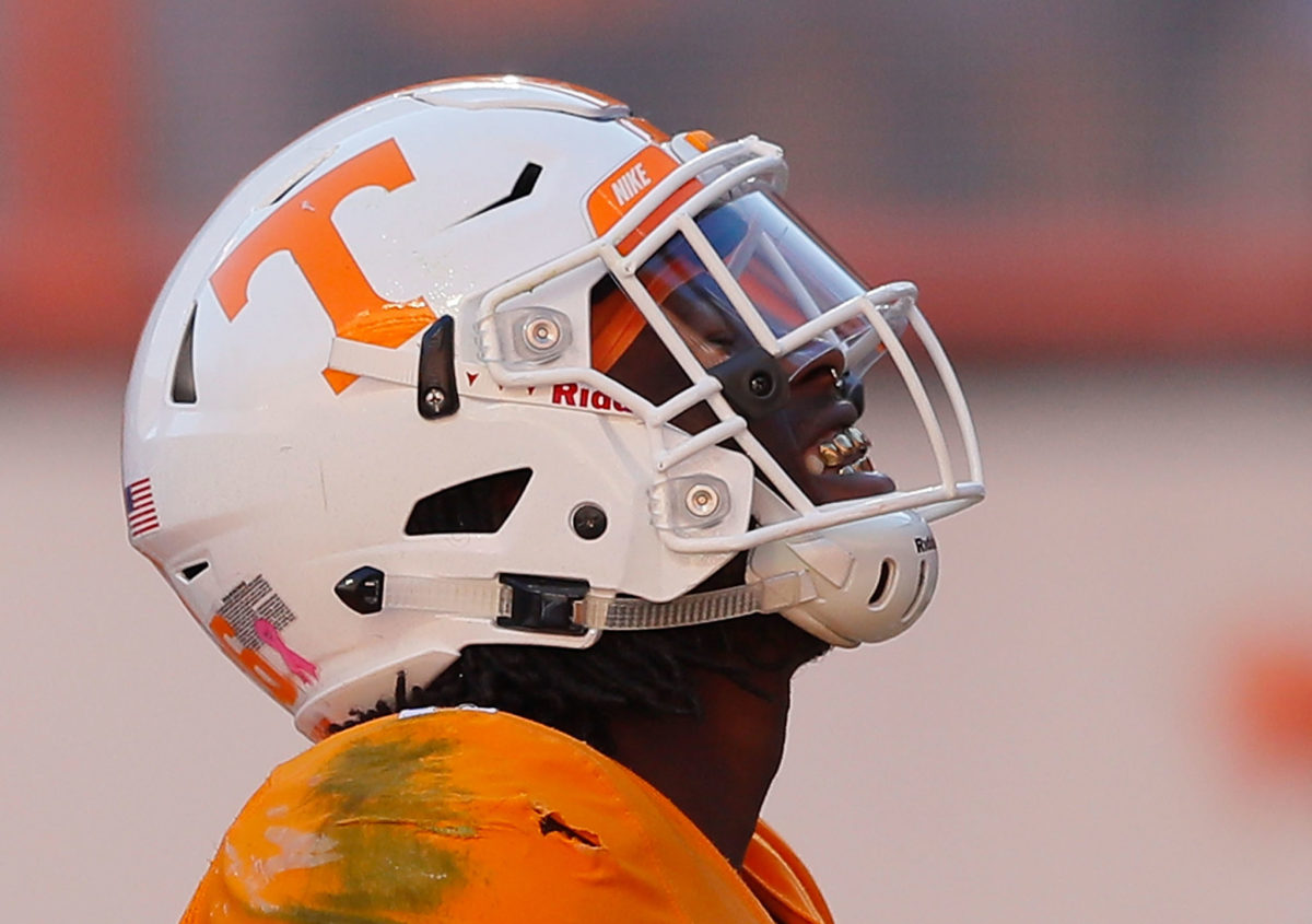 Tennessee's Alvin Kamara looks up in the sky during a game.