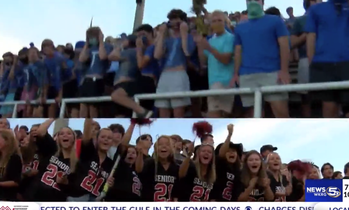 Alabama high school game with fans not wearing masks.