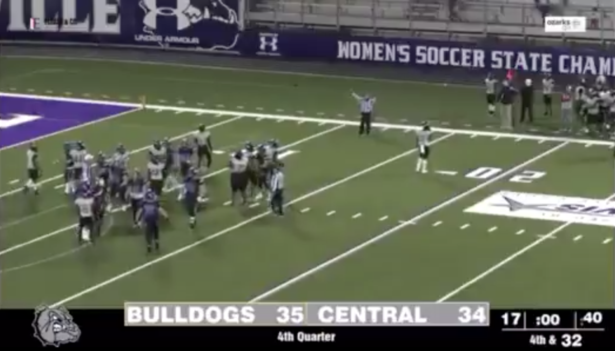 Video: High School Football Team's Heartbreaking Mistake Is Going Viral 