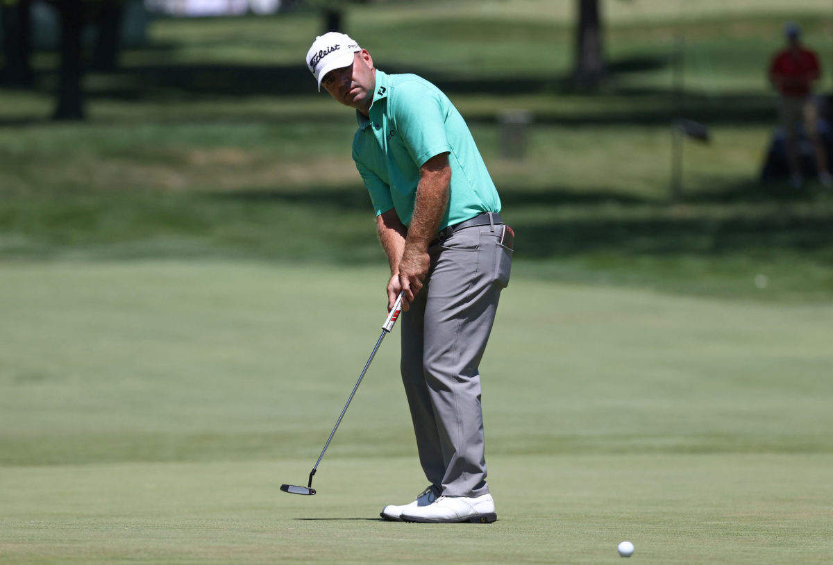 Photo PGA Golfer Ryan Armour Shows Off His Ohio StateThemed Clubs