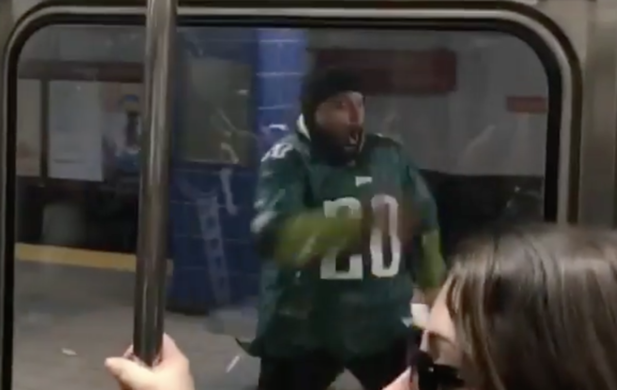 This Video Of An Eagles Fan Getting Knocked Out Is Going Viral The Spun