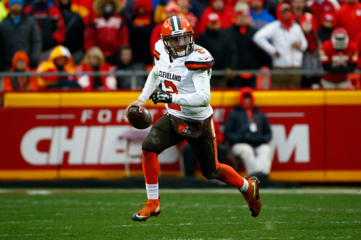 Johnny Manziel running with the football for the Cleveland Browns.