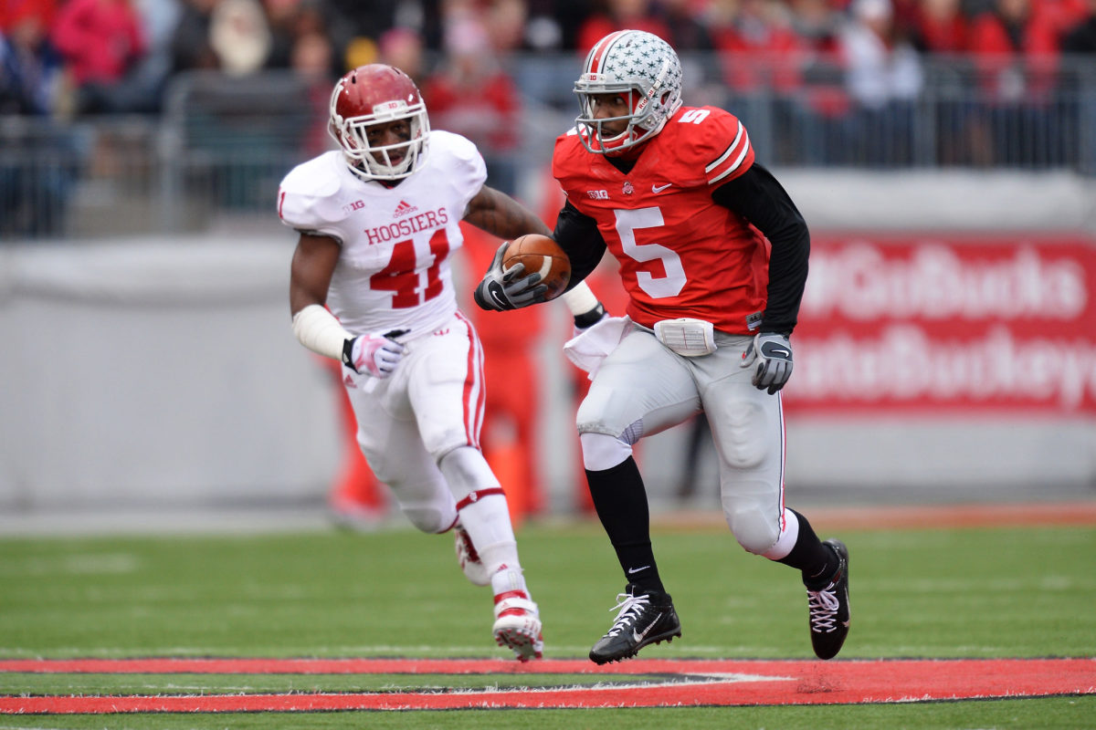 Braxton Miller running the ball for Ohio State.