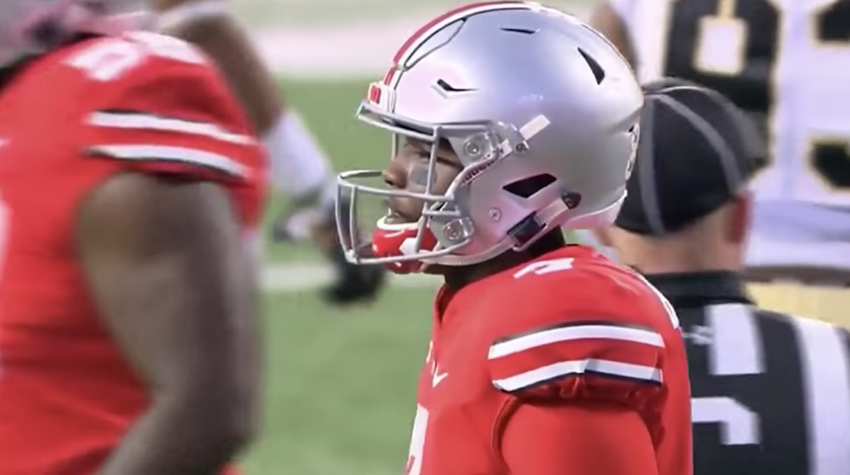 A closeup of Dwayne haskins in his Ohio State uniform.