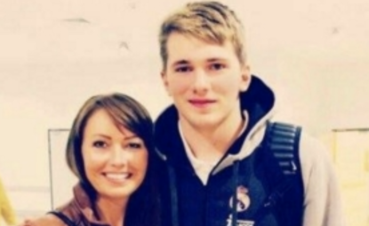 luka doncic posts a picture with his mom