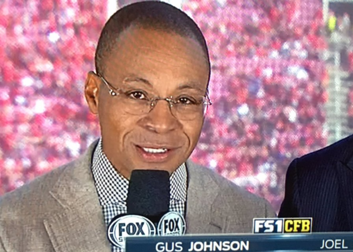 Gus Johnson calling a game on FS1.
