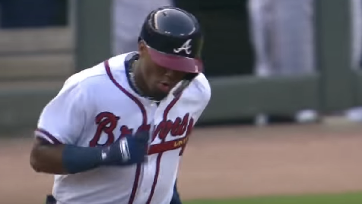 ronald acuna jr leaves game with an injury