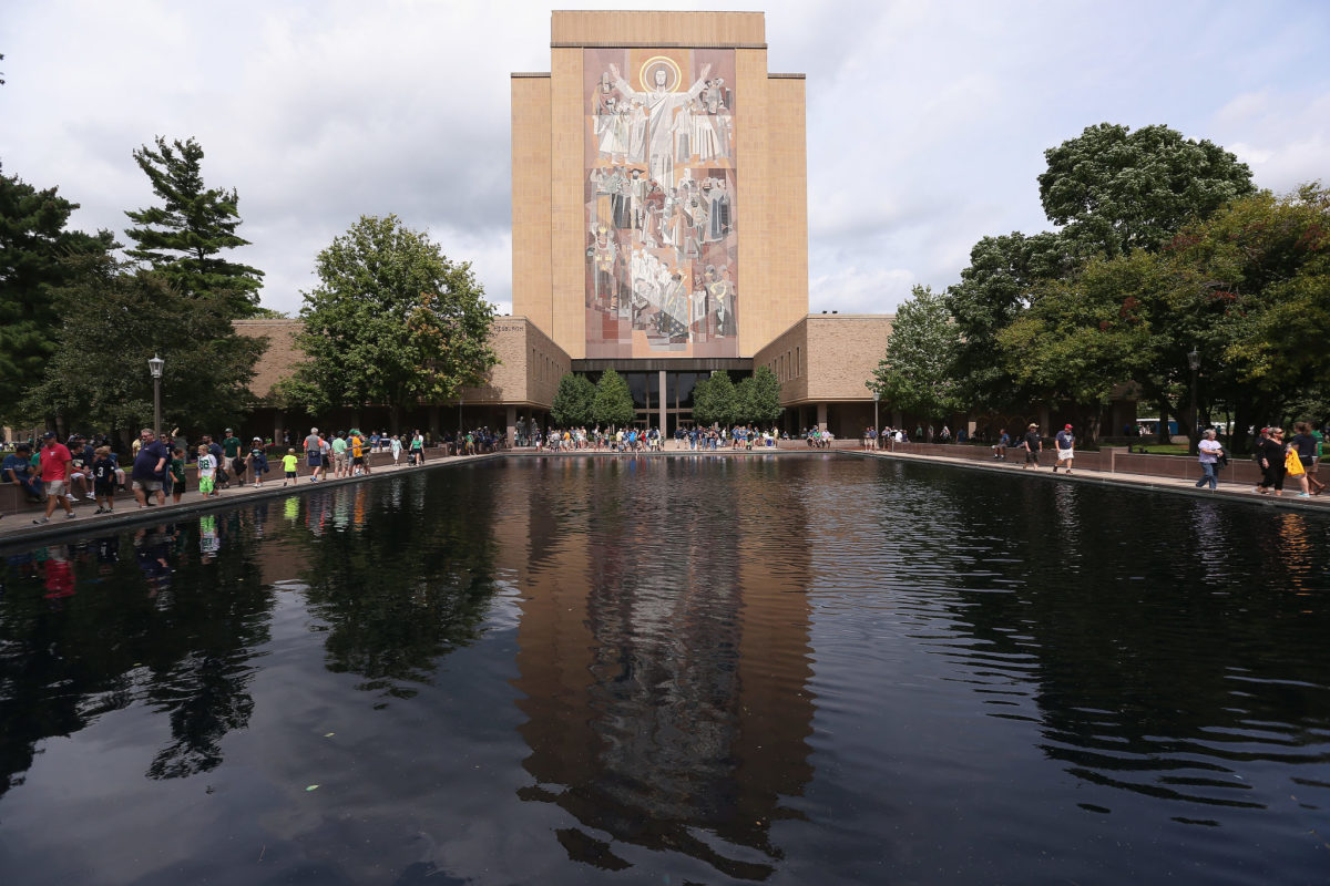 College Sports World Reacts To Notre Dame Fight Song News