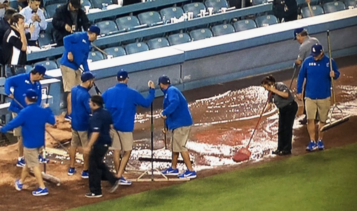Dodger Stadium Flooded With Some Gross Water During Game The Spun