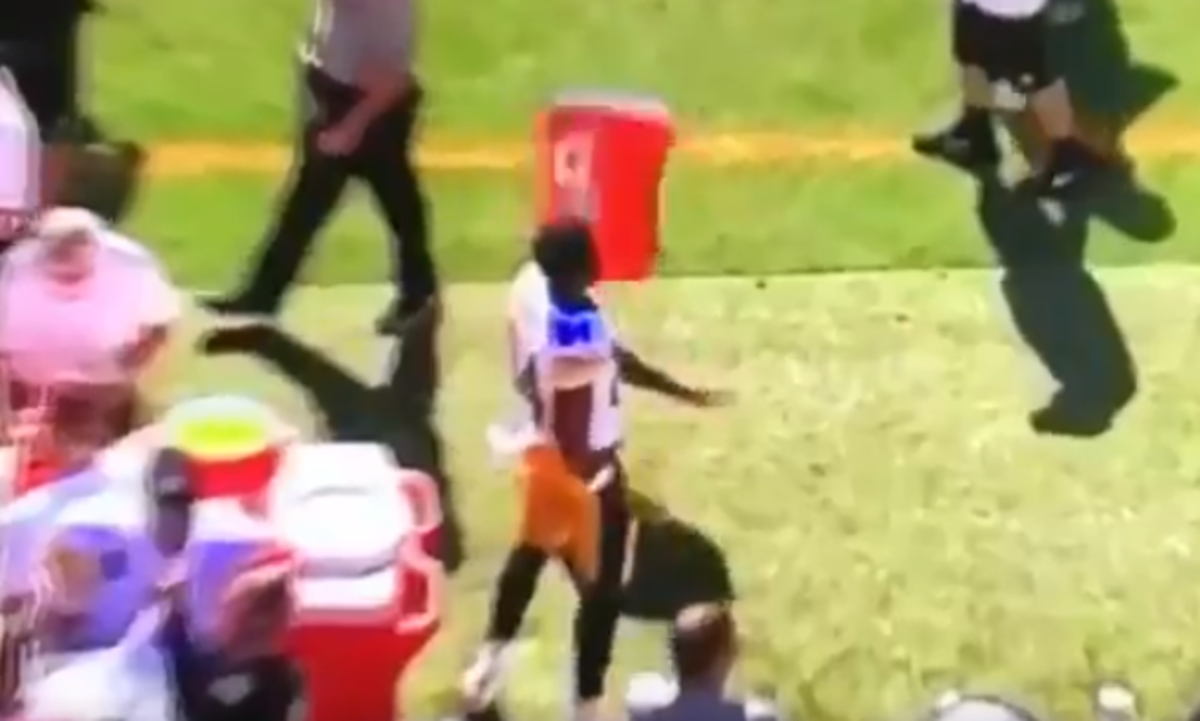 Watch Pittsburgh Steelers WR Antonio Brown Throws Gatorade Bucket