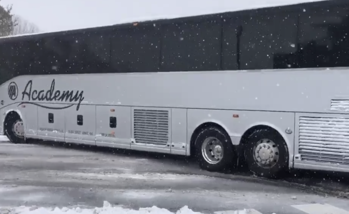 Villanova's team bus in the snow.
