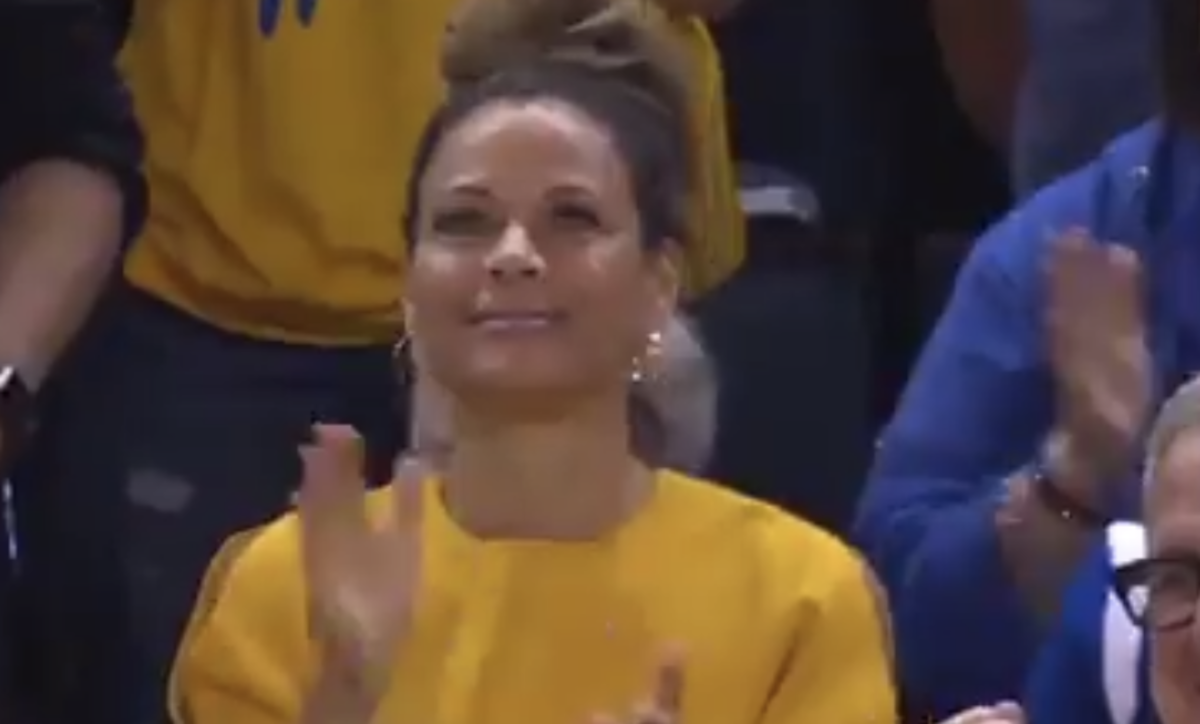 steph curry's mom at game 2