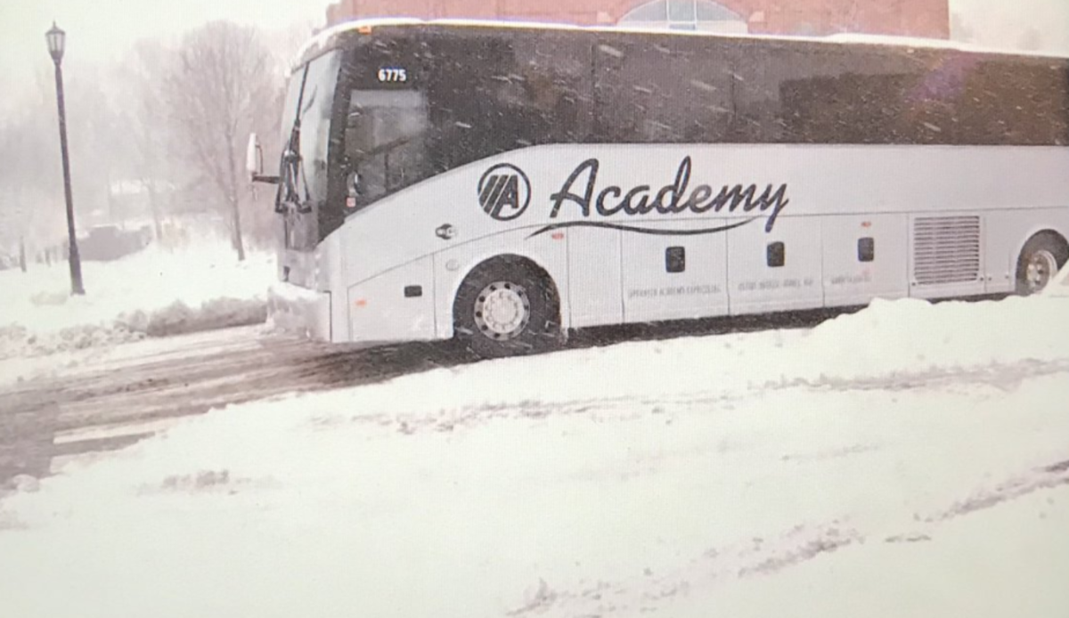 Villanova's team bus gets stuck in the snow.