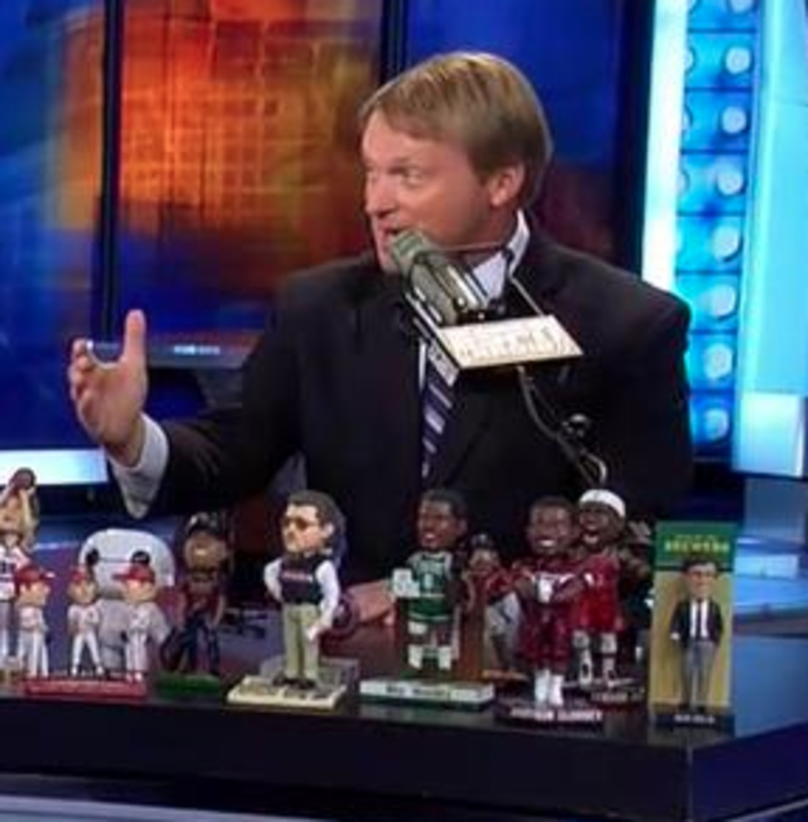 Jon Gruden talks about the Tennessee coaching job while on ESPN.